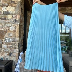 ZARA pleated blue skirt size small